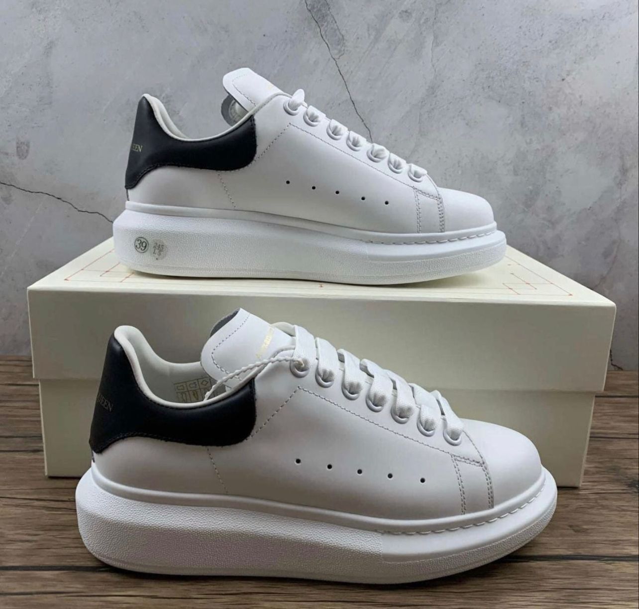 Alexander McQueen (Varios Colores)