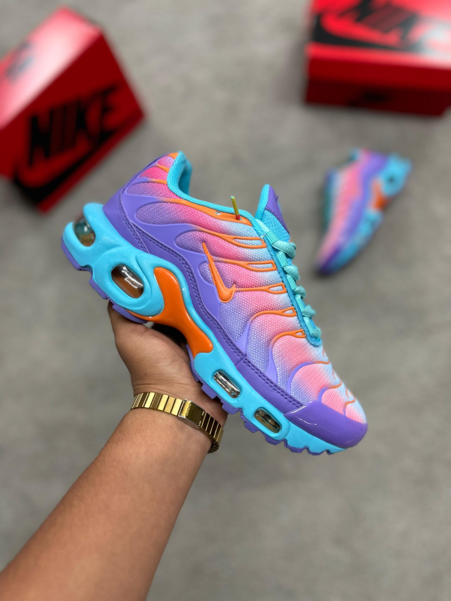 AIRMAX PLUS TN (Varios Colores)