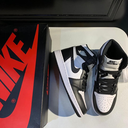 Jordan Mid 1 Panda
