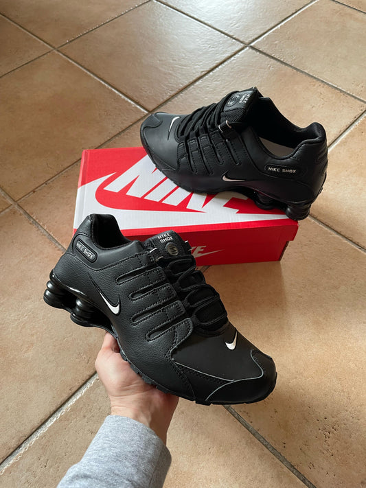 Shox R4