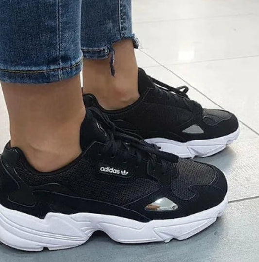 Adidas Falcon